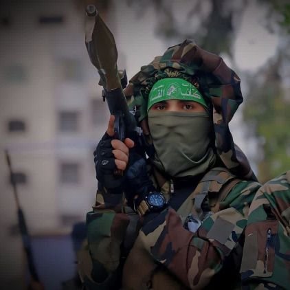 ولابد نكوي من بحقده لنا كوى،،
وحاشا وكلا من دمانا نسامحه.✌️🇵🇸✌️