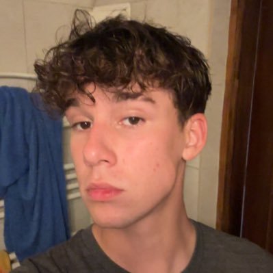 _koshi___'s profile picture. roblox artist | face artist | commissions open 💗 discord : __koshi__ | tiktok : koshimoshh