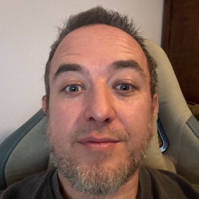 apr83oo's profile picture. 