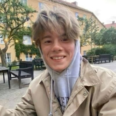 princess_wille's profile picture. beware of spam