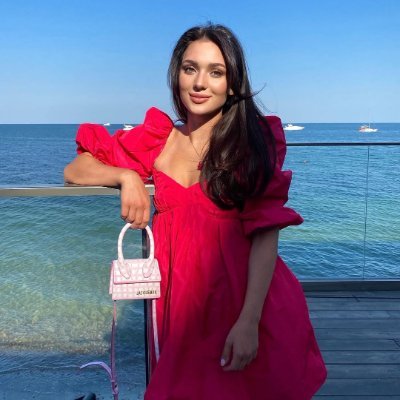 mhttq22438224's profile picture. I keep a playlist for every mood, even the weird ones.