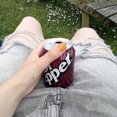 WELLDONEAVA's profile picture. 