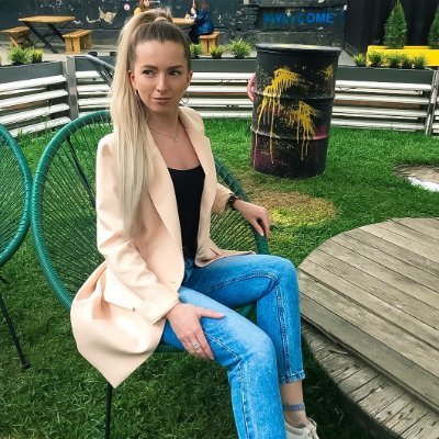 American immigrant, financial officer, enjoys the challenge of new matters, loves life and charity, enjoys swimming, travelling and reading all kinds of books.