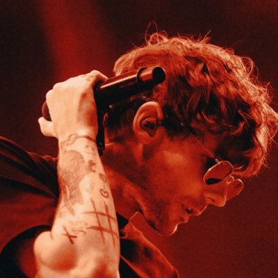 All of those voices say I'm a socially awkward mf drowning in the present of a past that I couldn't change, it's too late for me now, I'm altered //1/5// ²⁸🦕ʘ❓