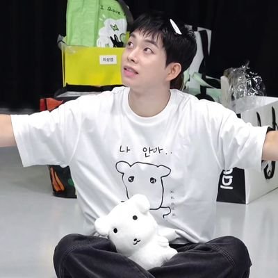 lucyeoppy's profile picture. 온 세상이 널 사랑하고 있는걸 🐶🐿🦝🐻‍❄️