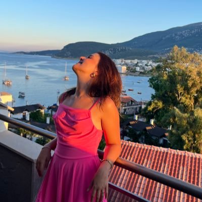 nesrinuzhan's profile picture. mücadele vakfı 🦥