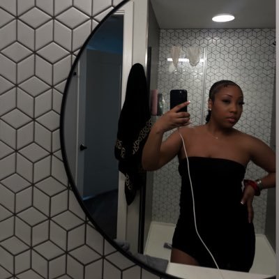 destineeayonna's profile picture. 