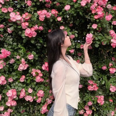 Sarah9921322's profile picture. Life is like a book, every day is a new chapter, write every page carefully📖