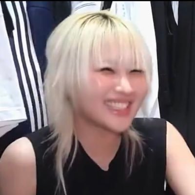 dreamcatcher is forever | tiramisu, sweets, and music lover | it/en | call me tiramiqueen