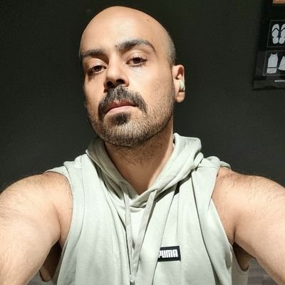 Sinaa_says's profile picture. مهربان باش كزكژ😜