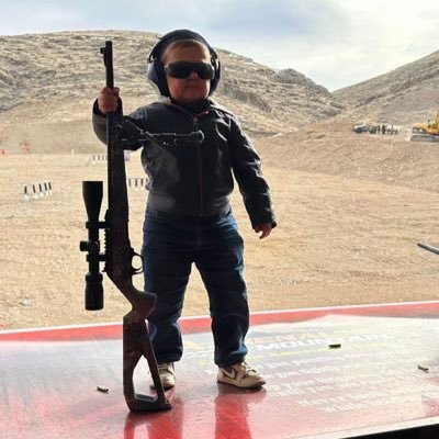 leatmofe's profile picture. 