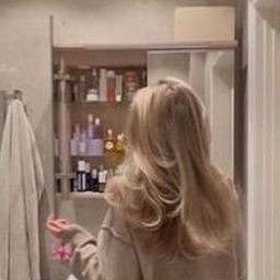 Yharhee93046's profile picture. Radiantineveryhue