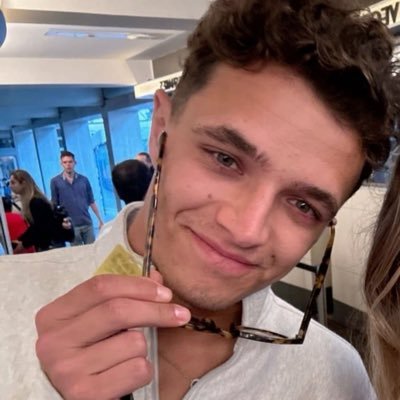 lllllNC4's profile picture. @landonorris .@Carlossainz55