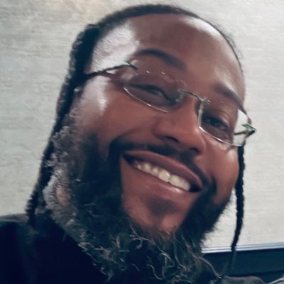 thagvsn's profile picture. BE. 🪮