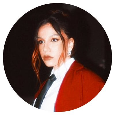 Fonte de informações da cantora @_apriscilla_