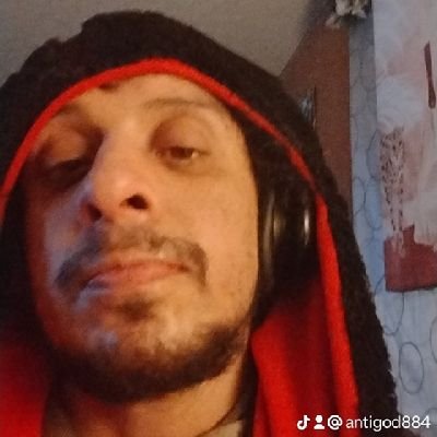 aneurbomb's profile picture. Unemployed and annoying. Do not approach. And bitches, if you're here fo' money-snatchin', fuck away from me.