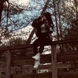 Whuisir366745's profile picture. 