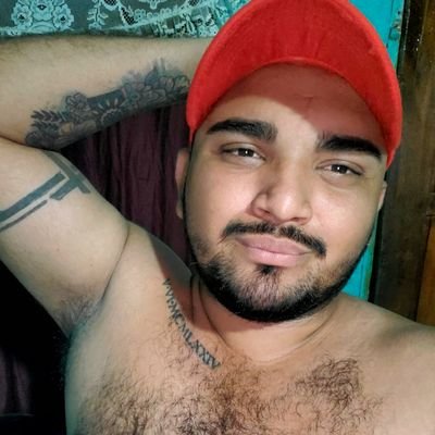 Lic. Marketing 👑
Belludo 🐻
Foto Genico 🍷
2️⃣0️⃣0️⃣0️⃣
Nicaragüense 🇳🇮