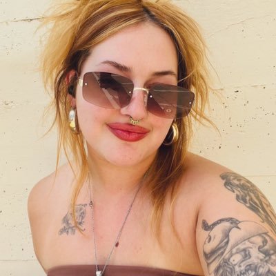 TX. gay: she/they. @weapxngxrl is my gal. force of will.