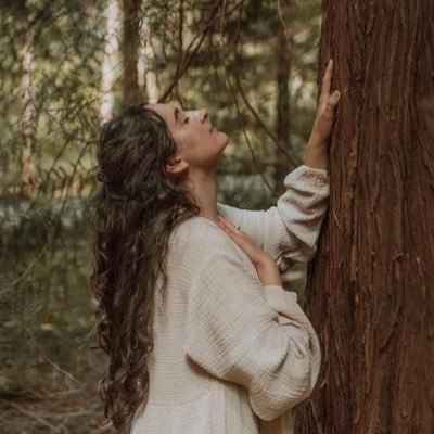 كلمة مُلهمة ومغيّرة ✨ مع كرامة الإنسان والإنسانية دائمًا 🌻 مالكة مؤسسة مسار الحـب ♥️ للإطلاع على خدماتي👇🏻