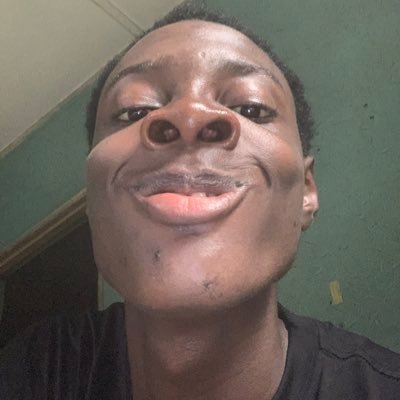 CONTENT CREATOR/LIVE STREAMER📌(rema's biggest supporter) 😩🦇🥇