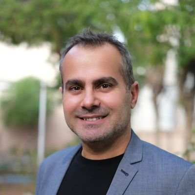 🎓 PhD Candidate in Curriculum & EdTech Blogger at https://t.co/LSQTlhqPf7