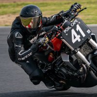 ぽぽ カワサキ×アクラポビッチ Ninja ZX-4R用マフラーが発売 | パーツ