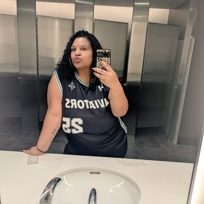 BLACK BEFORE ANYTHING✊🏾 Christian. OMMIO. LA 🏁💙- LV 🤟🏾📌Future OT🩺🎓 Student 📚, ALL💲IN, 🍊check out PODCAST @theodpcast for hot takes, etc. RIP NIP🤞🏽