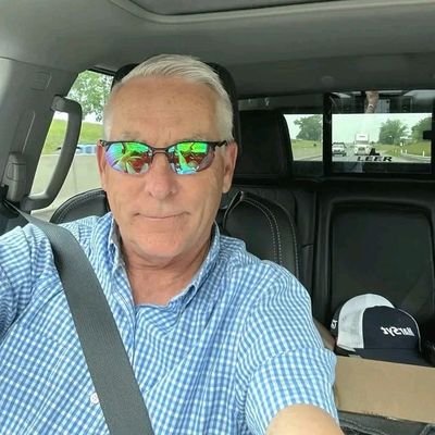 CRYPTO AND BITCOIN INVESTOR, BUYING AND SELLING OF NFTS AND A FATHER