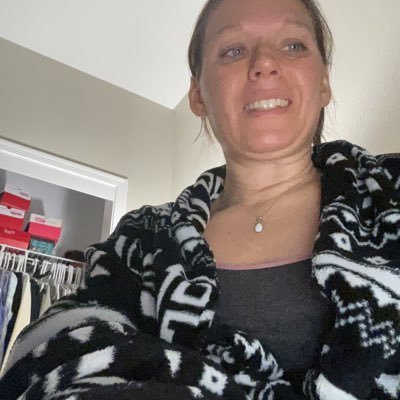 I am on you tube makeup tutorial video and hair style and doing hair dye video and influenster product review testing review video