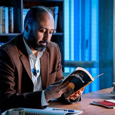 🔰باحث في الشأن الإيراني/کارشناس ارشد علوم سیاسی/پژوهشگر بنیادگرایی و تروریسم/
تحلیلگر امور ایران و عراق در مرکز سیاستگذاری رواق بغداد/
نویسنده رأی الیوم لندن/