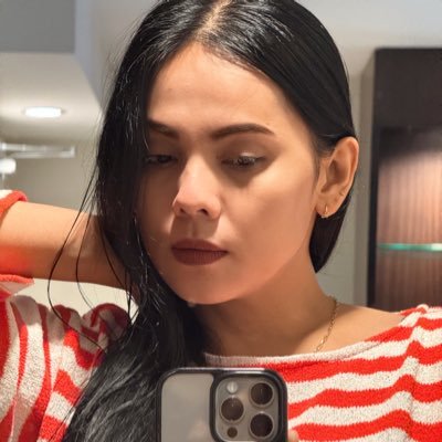 momiwills's profile picture. | mother of jeweljaine | filipina | davaoeña | youth advocate | correspondent | socmed | freediver | volleyball player | furmomma | fish parent | plantita