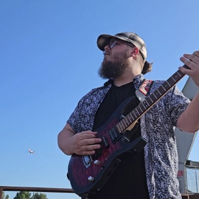 MaxandPlay's profile picture. Maxime. 24 y.o. 
🥁 Drummer for unframed

Souls Guy🏰
eSports enjoyer🎮
Stay, Insomnia, Atiny ✨

Kpop acc : @dreamratcheez