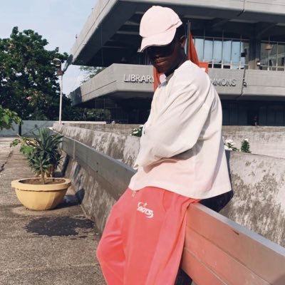 ugoofla_gos's profile picture. it happens so just move on 🥷 ui/graphics designer/street wear tailour.