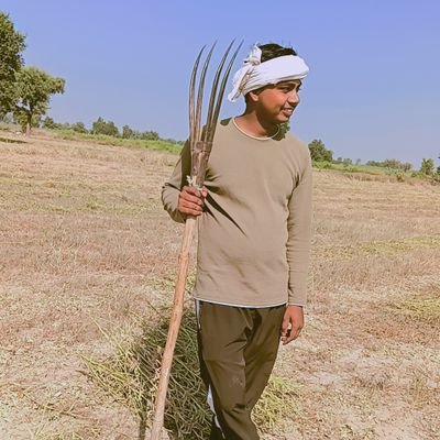 Xdhilkarmaveer's profile picture. D.El.Ed, B.Ed वाळो,
 पुराणी गीतां रो दीवाणो  | 
क्रिकेट रो शौक, मायड़ राजस्थानी भासा रो रंग | घूमण रो जुनून, हिंदी-पंजाबी-संस्कृत-इंग्लिश मा ठाठ  #मायड़_मिजाज ♥