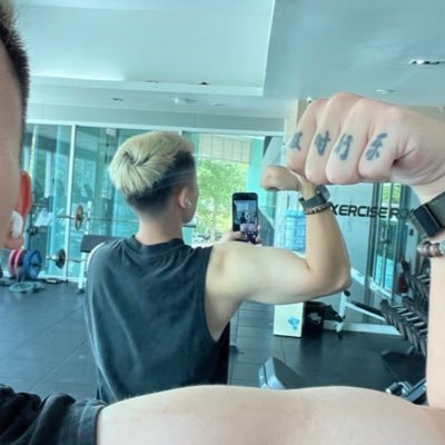 Timxh2002's profile picture. 这里就当朋友圈发！分享接下来的行程，分享探店视频和图片。感谢关注🙏