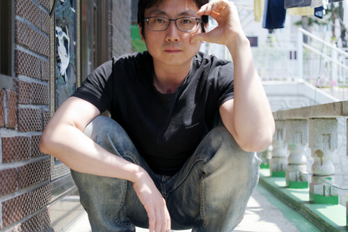 찐한 원두커피 좋아하는 프로그래머입니다. 예쁜 두아이와 멋진 아내를 둔, 가까운 장래에 좀 평온한 삶을 꿈꾸는 가장입니다.