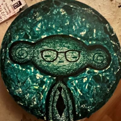 leev3nn's profile picture. boys don’t cry