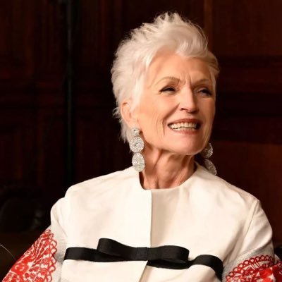 Bestselling International Author of A Woman Makes A Plan Doctor of Dietetics & Supermodel 💃 #itsGreatToBe76