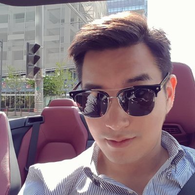 I'm Allan. I'm a trader. I create visual works every day, finding joy in colour and shape. In my spare time, I stay fit and keep in shape.