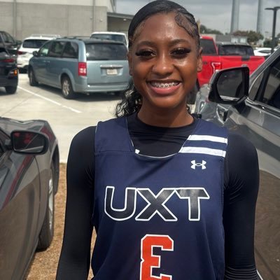 Summer Creek Hs / @TXUBasketball 17U Swipa 🏀 GPA 4.2 Princess Newman c/o 2026 5”9 S/G NCAA ID 2307952962 Email: Princessnewman12@gmail.com