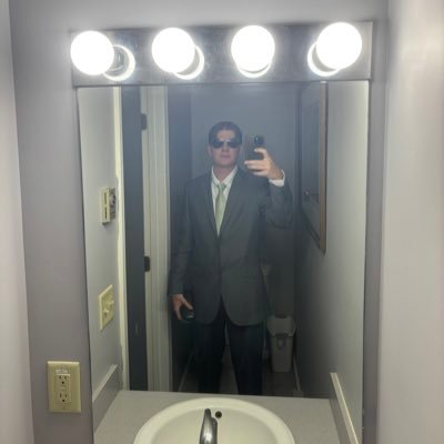 DoddTheGod's profile picture. Investing/SportsBetting