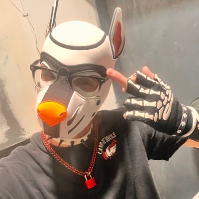 emotional support twink, pet player, prophet of femboyism. bi/poly/switch/26/he/them/onlyfans