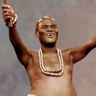 Bilewu omo baba alagbado. Proud son of Maize farmer. Born to conquer the world with stance of purpose and vision.