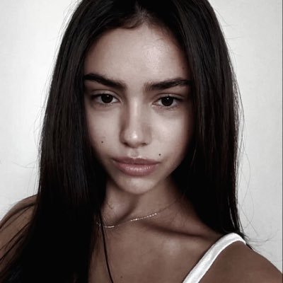 rhi ꫂ᭪ LILY MONTH Profile