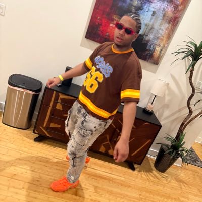 💙🐯TSU'22🐯💙⚡Kid Flash⚡ 🎺Aristocrat 🎼 🎮Gamer..PSN: Hokag3_Kevin11👬👫