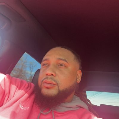 WhoyaWit24's profile picture. 