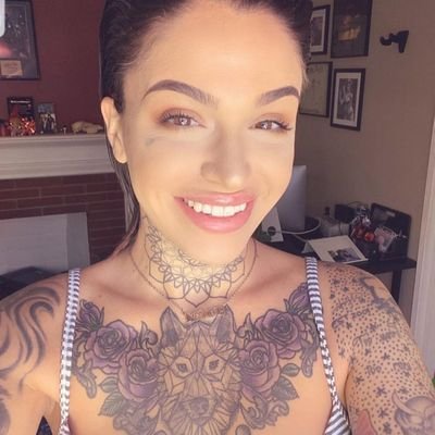 leighravenv's profile picture. 