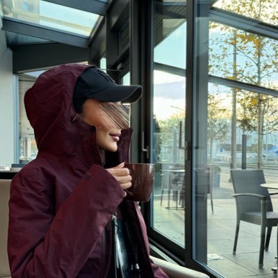 meeeeem16's profile picture. 💜🌂