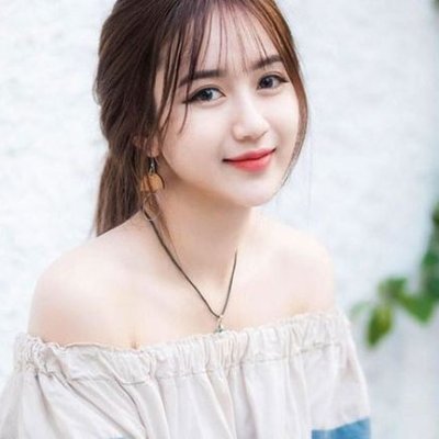 ScarlettB33240's profile picture. 